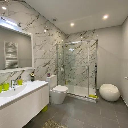 Cantinho T1 דירה